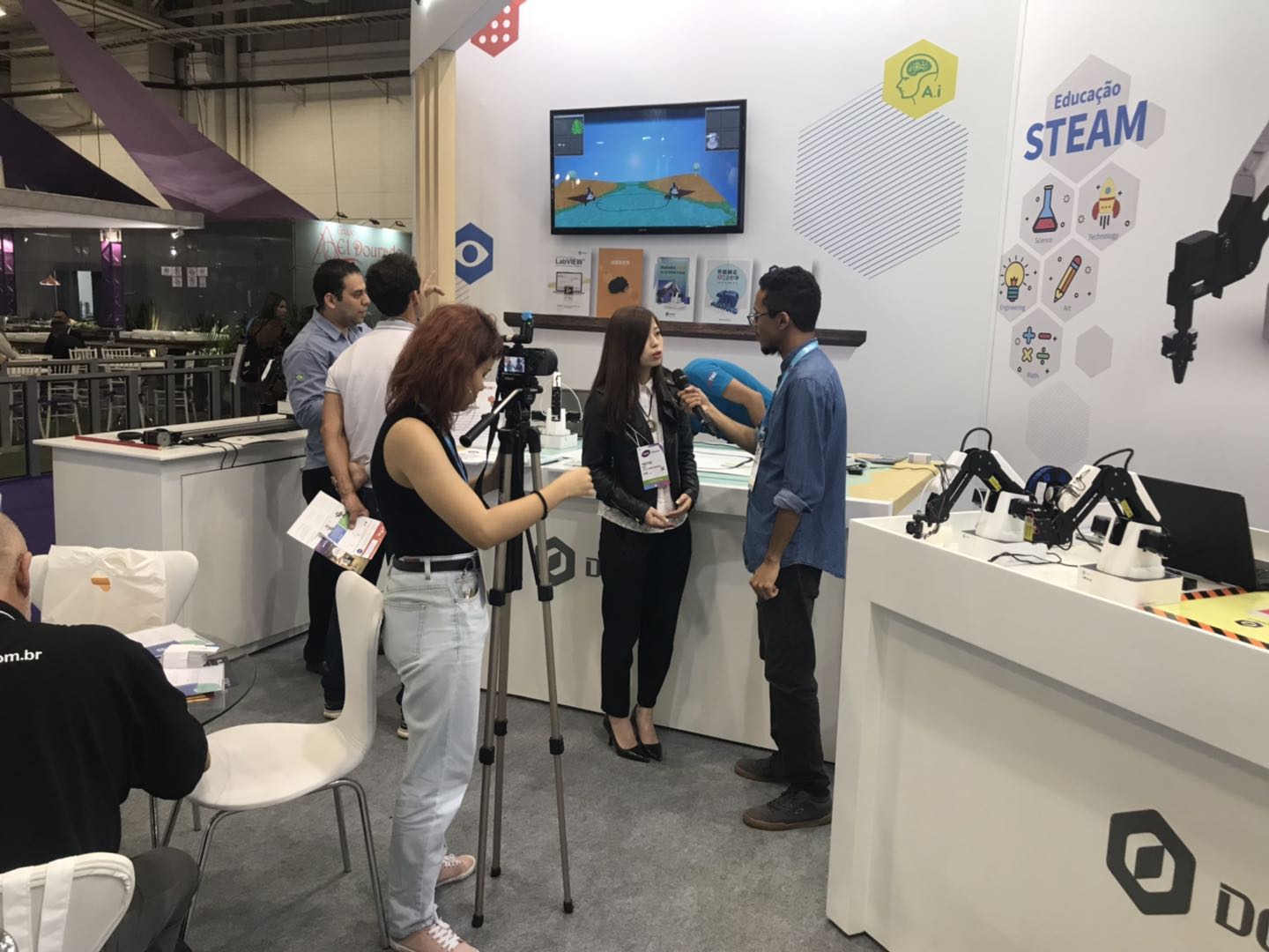 DOBOT staff interviewed by local media in brazil