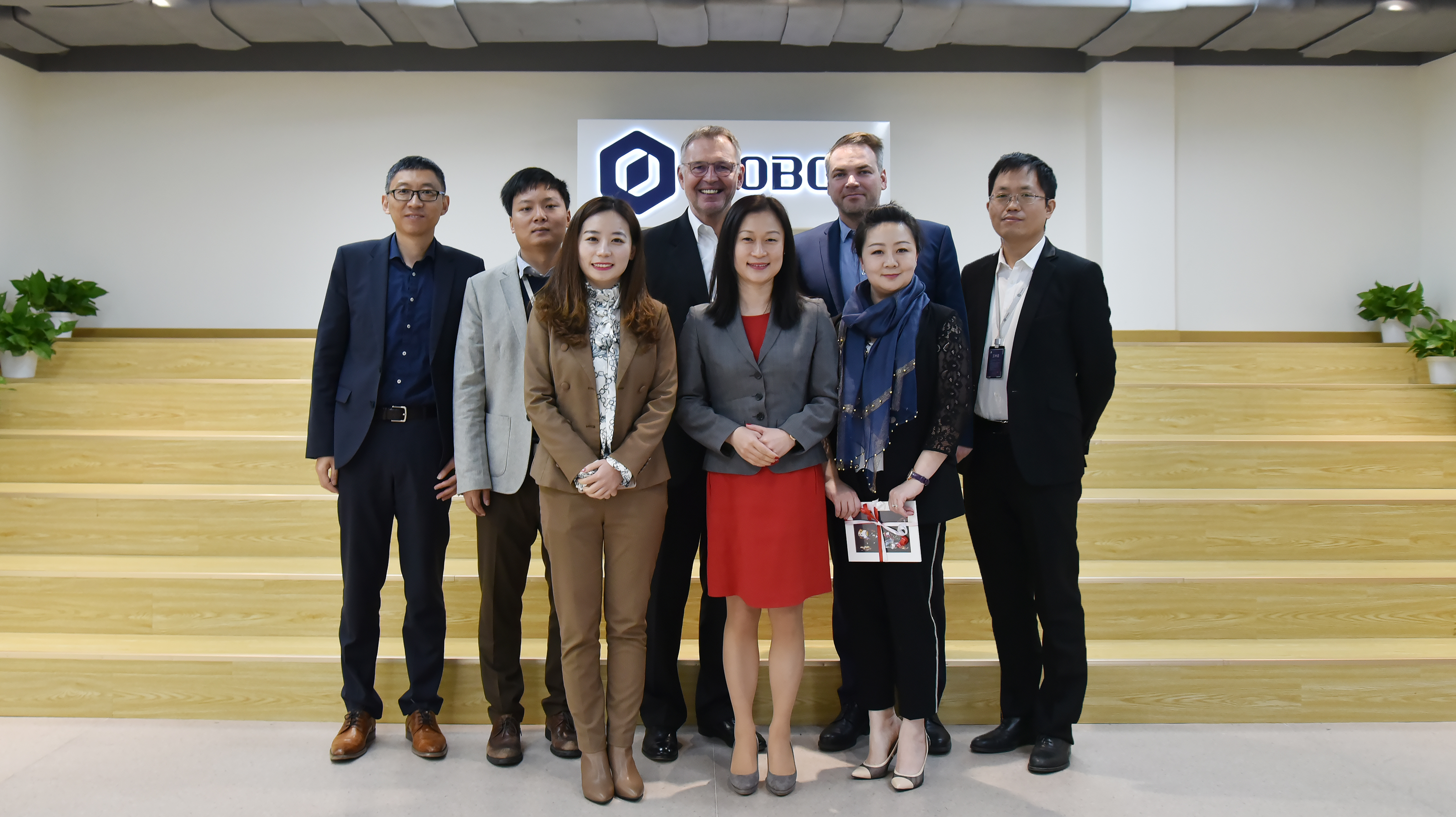 Delegation of Nuremberg Chamber of Commerce and Industry Visits Dobot’s HQ